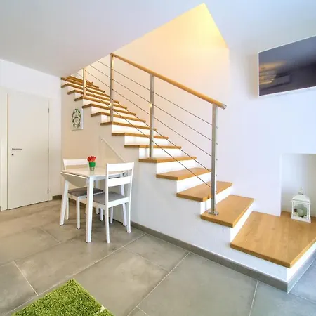House Mar Малинска